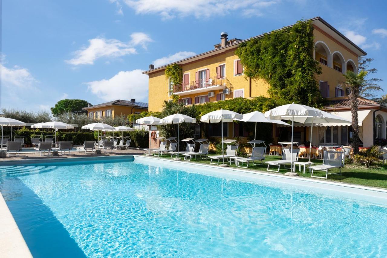 La Quiete Park Hotel マネルバ・デル・ガルダ エクステリア 写真