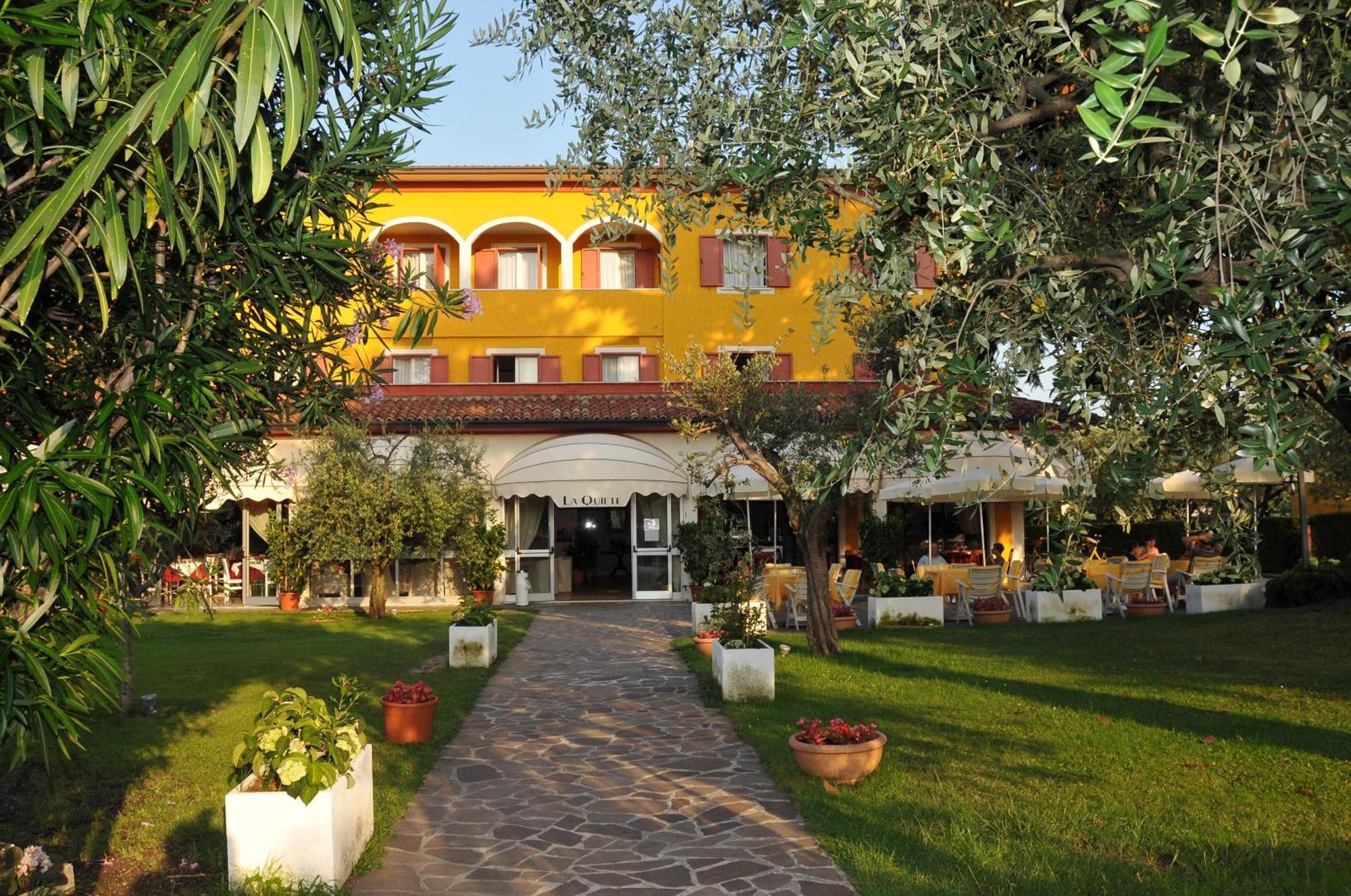 La Quiete Park Hotel マネルバ・デル・ガルダ エクステリア 写真