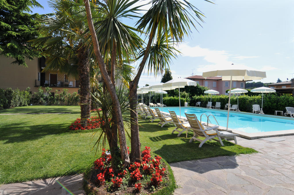 La Quiete Park Hotel マネルバ・デル・ガルダ エクステリア 写真
